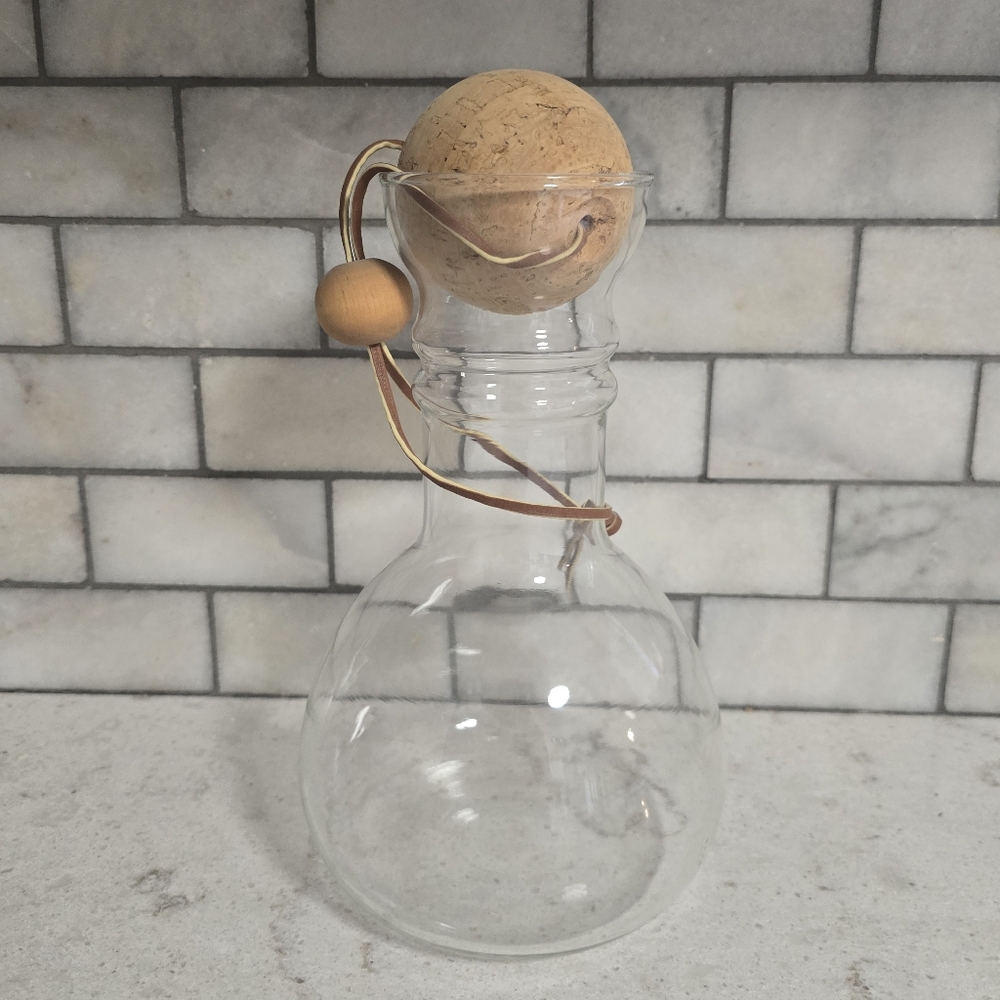Vintage Pyrex 8010 Glass Wine Decanter MCM Round Cork Stopper 1 Quart
